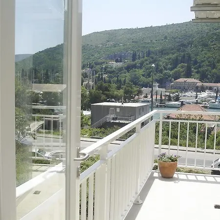 아파트 실비야 *